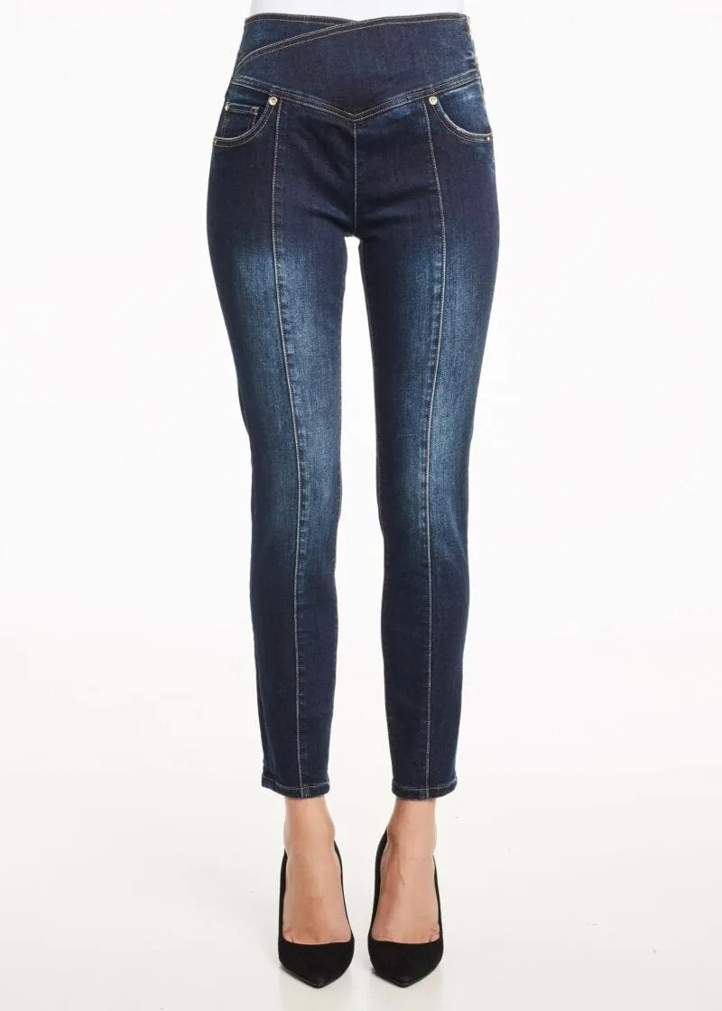 Jeggings con piega cucita